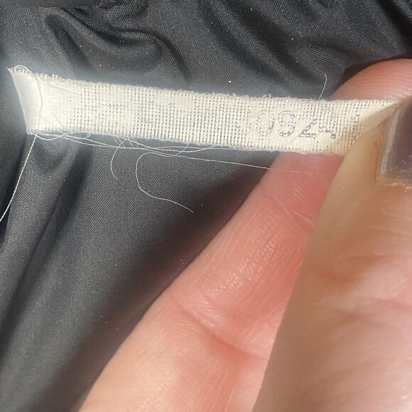 The North Face Nuptse 700 Down Vest Women’s Medium Black Puffer F09 - Picture 10 of 16